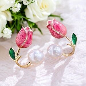 Stunning One Pair of Gold Plated Elegant Pink Rose‎ White Bead Ear Stud Earrings